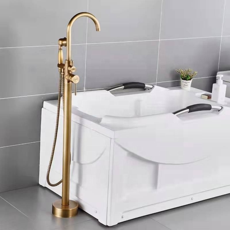 European Retro Floor Standing Side Bathtub Hot and Cold Water Faucet