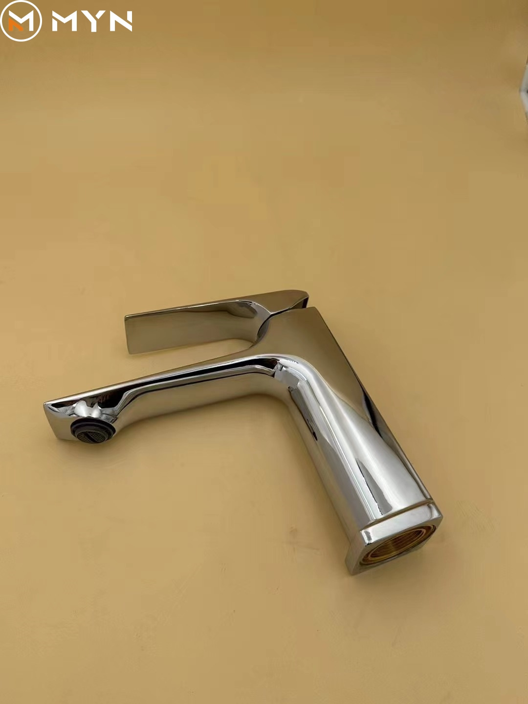 High Quality Bathroom Accessories Brushed Nickel Bathroom Hot and Cold Faucet Waterfall Bathroom Sink Faucet