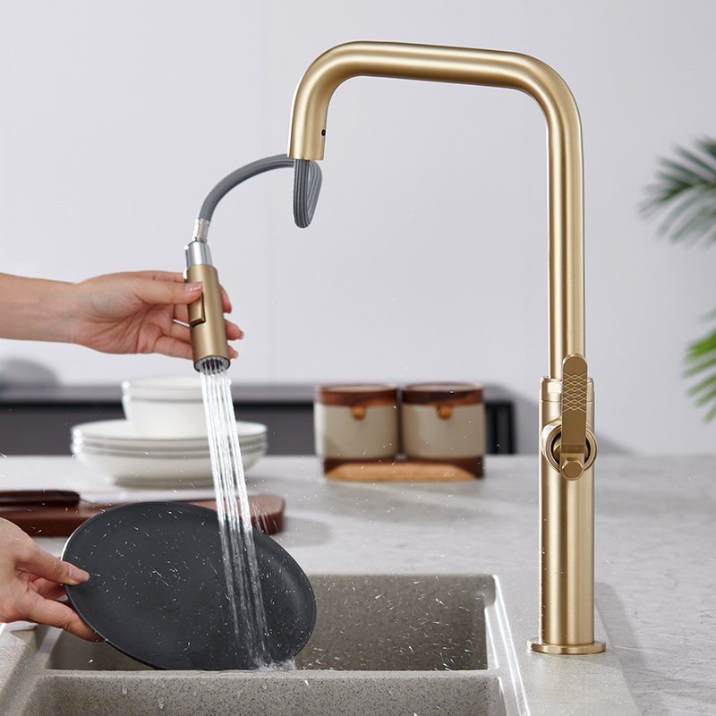 Luxury Brushed Gold 360 Degree Adjustable Flexible Pull-down Modern Kitchen Mixer Tap Pull Out Luxury Kitchen Sink Faucets