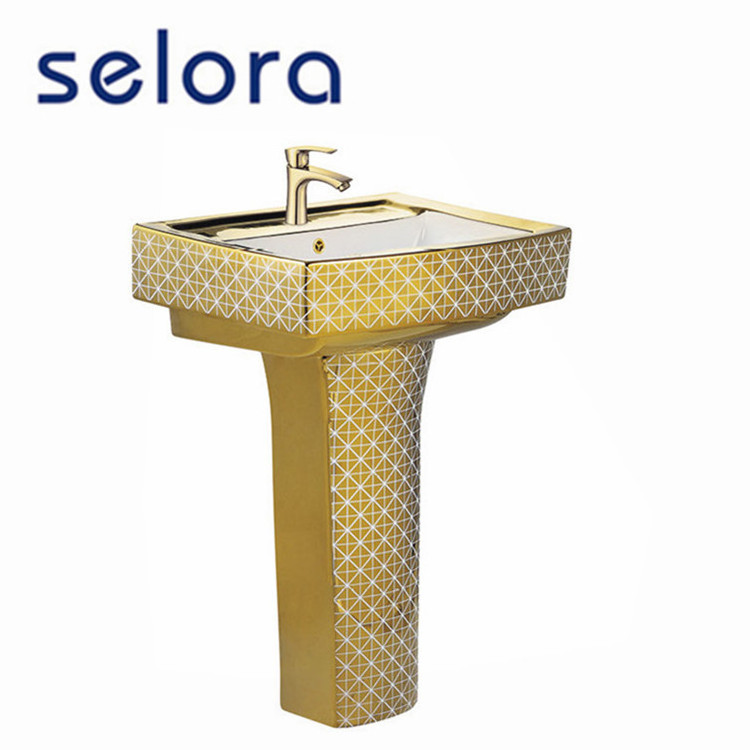 sanitary ware chaozhou ceramic bathroom set gold toilets for middle east