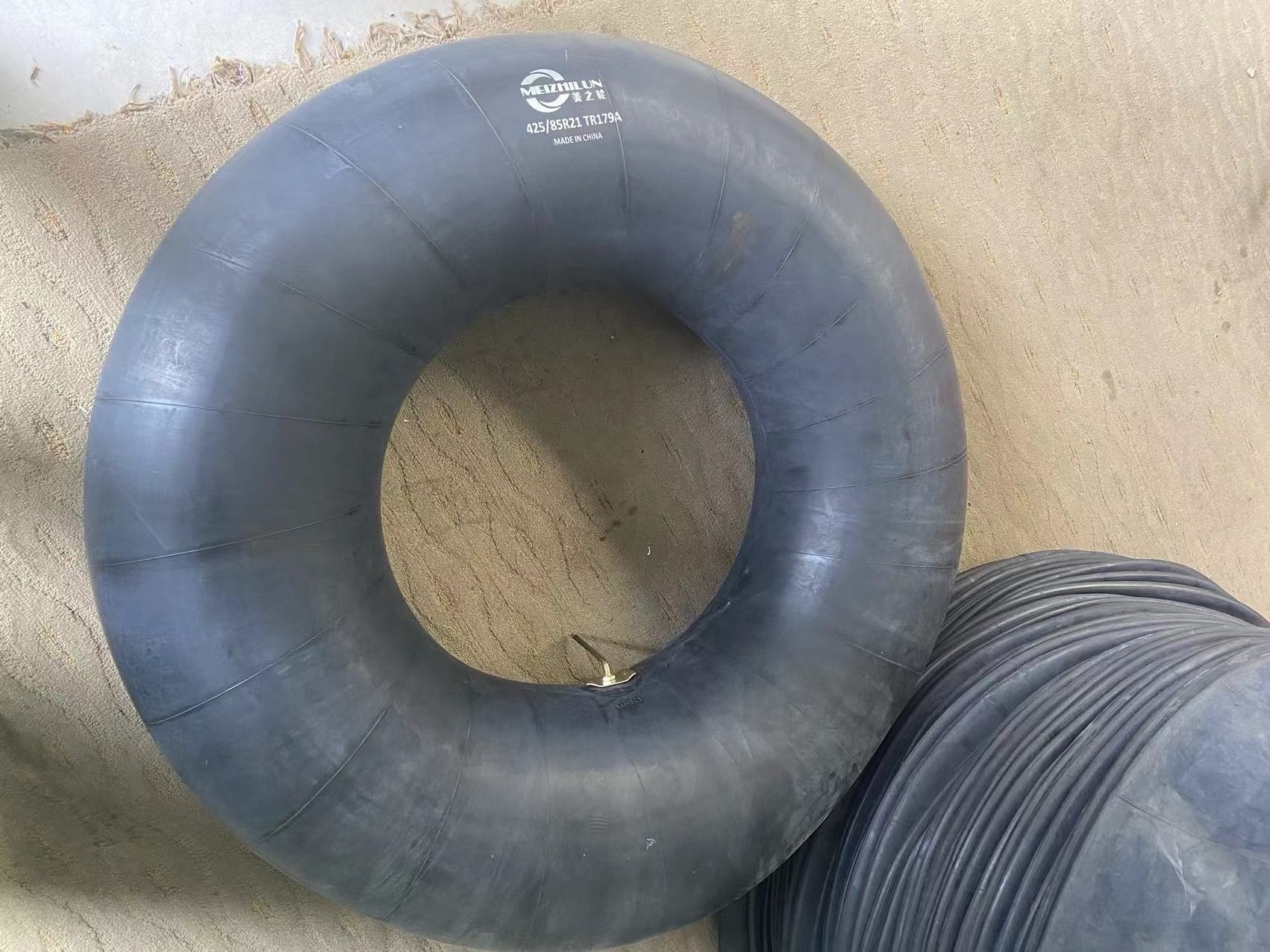 Butyl Inner Tube and flap of cross-country truck tyre  425/85R21 for KAMAZ