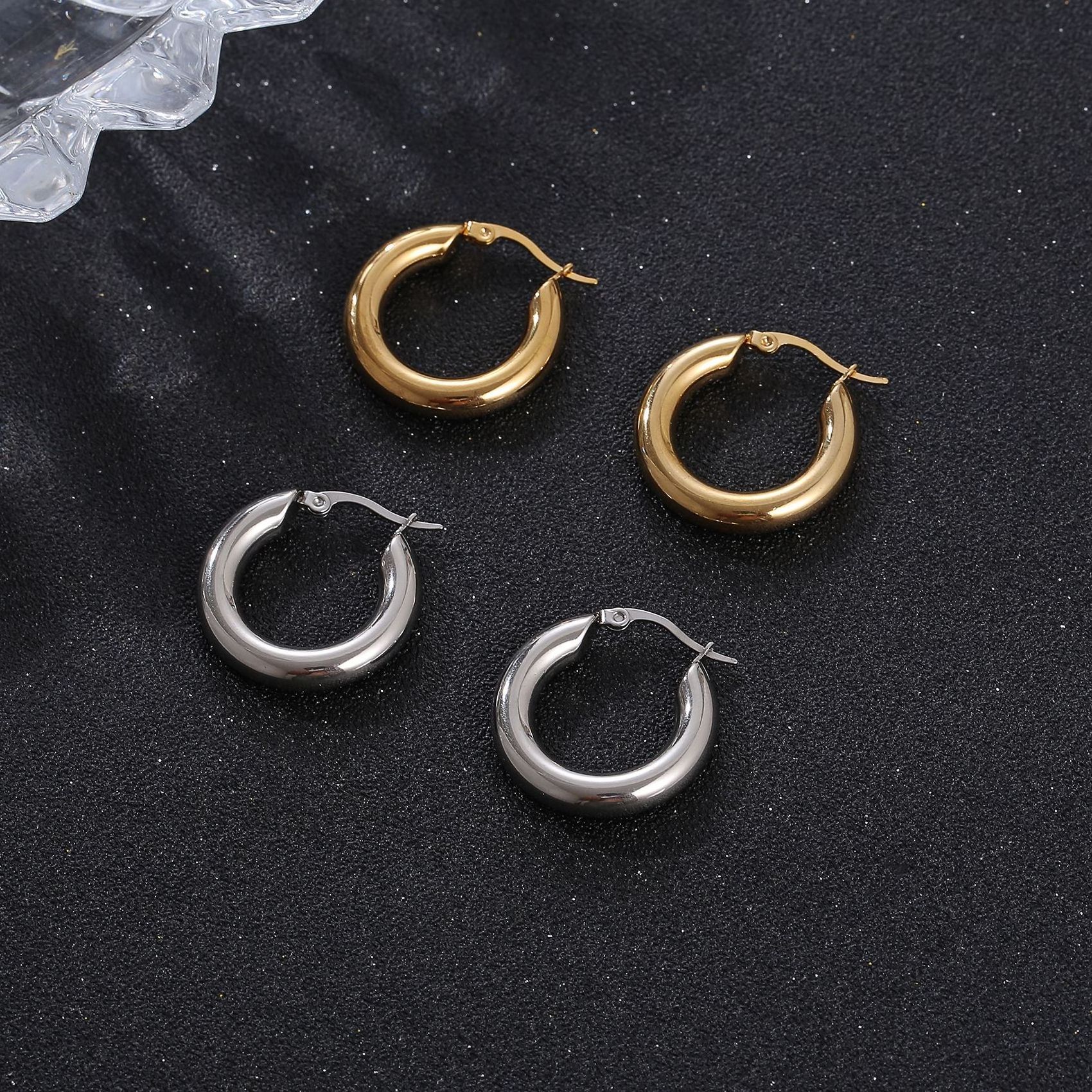 wholesale fashion jewelry hoop design earrings 18K Gold plated stainless steel  earrings hoops for women