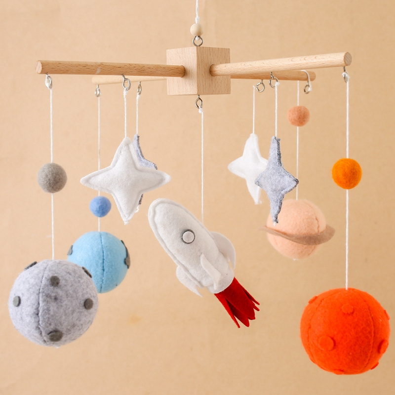 Neutral Gender Boy Wall Mounted Tiny Wooden Frame Hanging Toy Soft Toy Felt Baby Crib Mobile