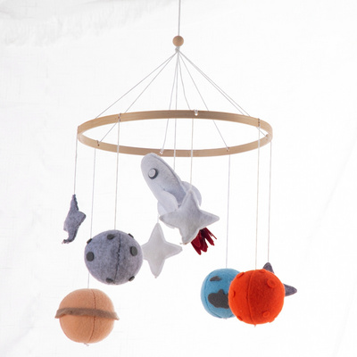 Neutral Gender Boy Wall Mounted Tiny Wooden Frame Hanging Toy Soft Toy Felt Baby Crib Mobile