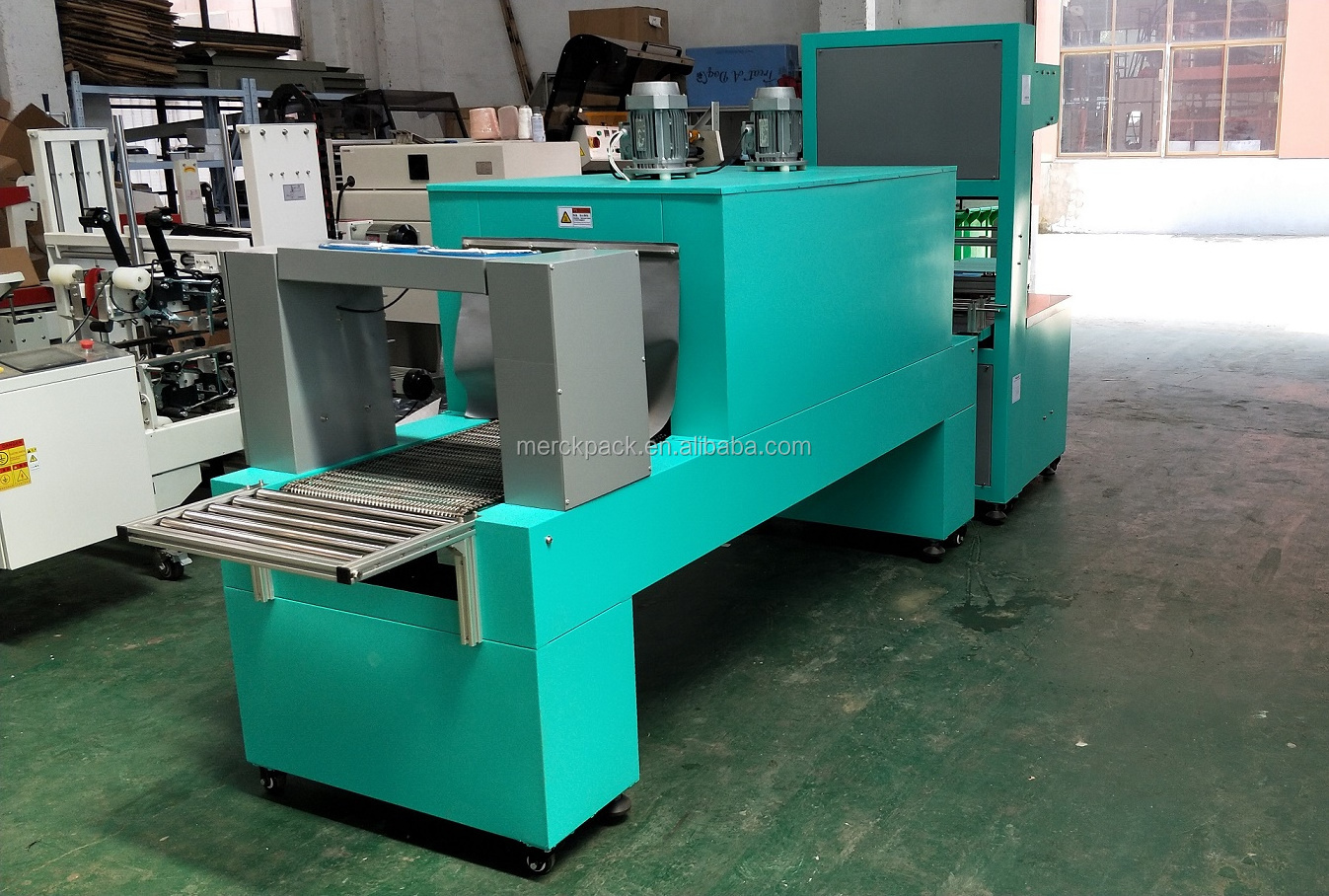 Semi Automatic Shrink Film Packing Machine/Semiautomatic Film Shrink Wrapping Machine for sale