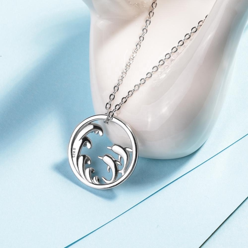 925 Sterling Silver Ocean Wave Lovely fish Dolphin Circle Pendant Necklace