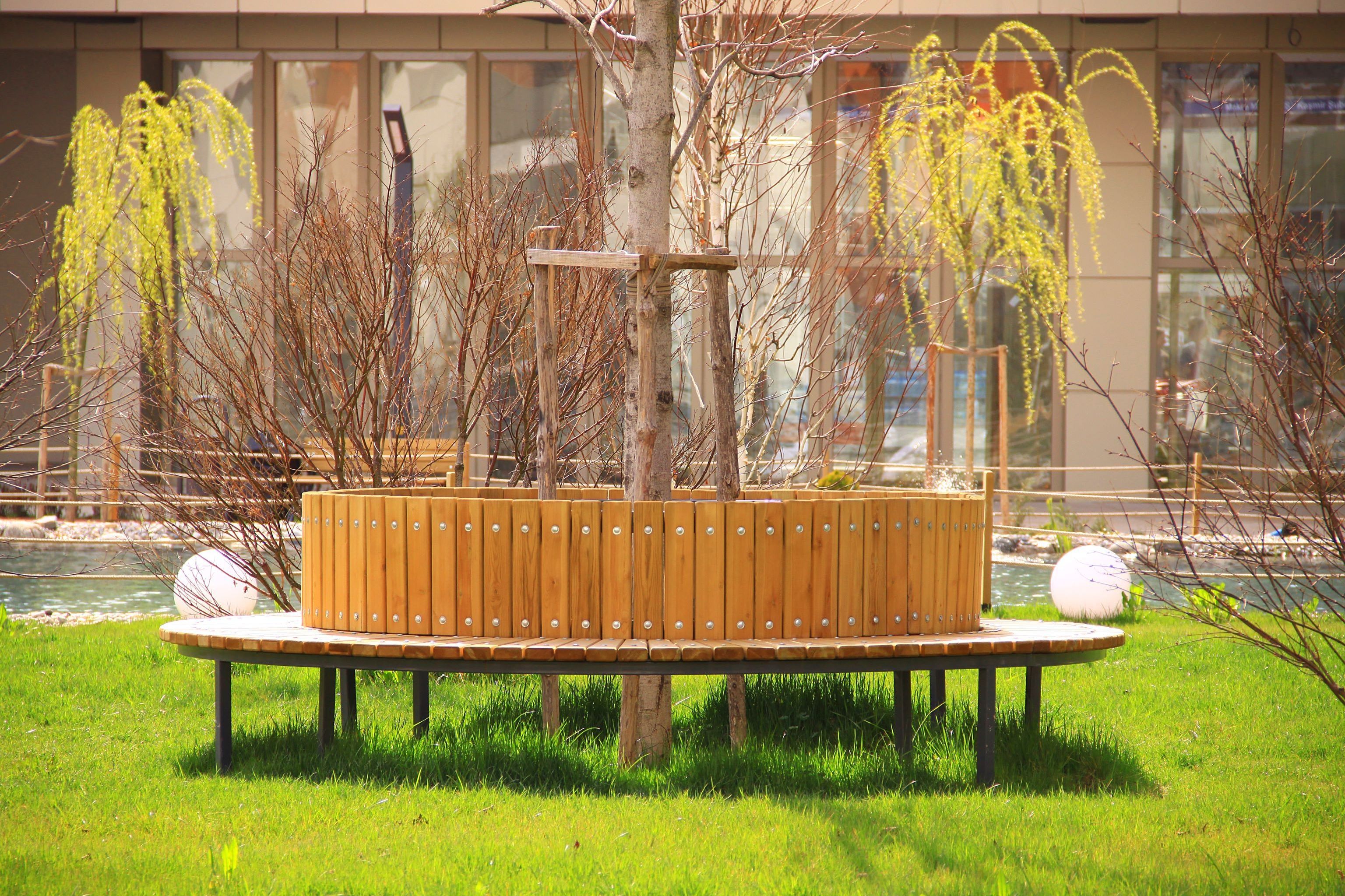 Mob 436 a Wooden Circular Tree Bench High quality Low price Custom Logo Outdoor Furniture bench