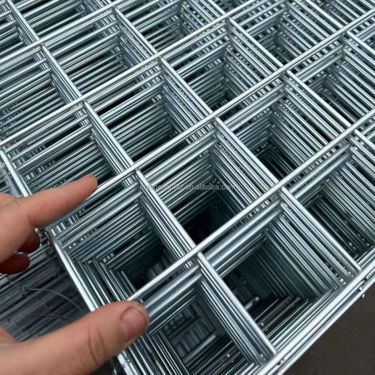 Manufacturers 1x1 welded wire mesh panel 6 gauge welded wire mesh fence panels