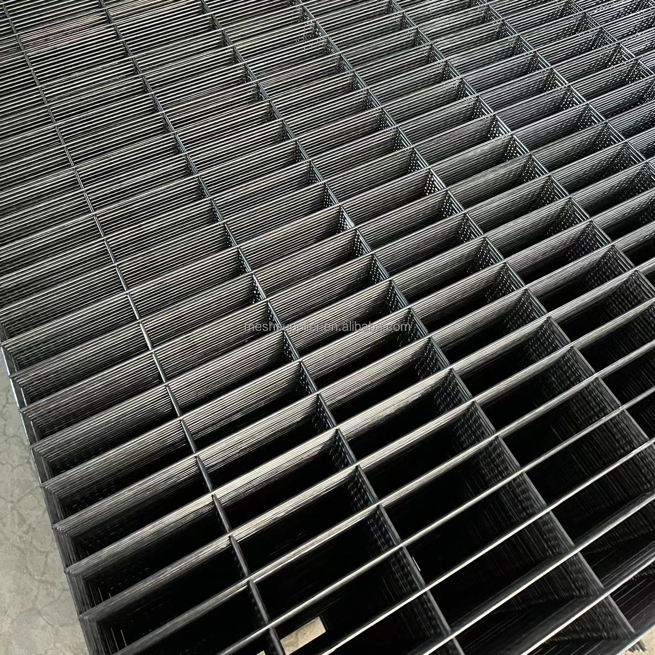 Customized Rectangular hole welded wire mesh