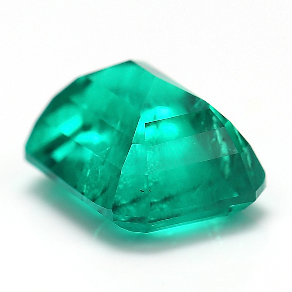 Colombia lab grown emerald synthetic emerald stone hydrothermal lab created emerald