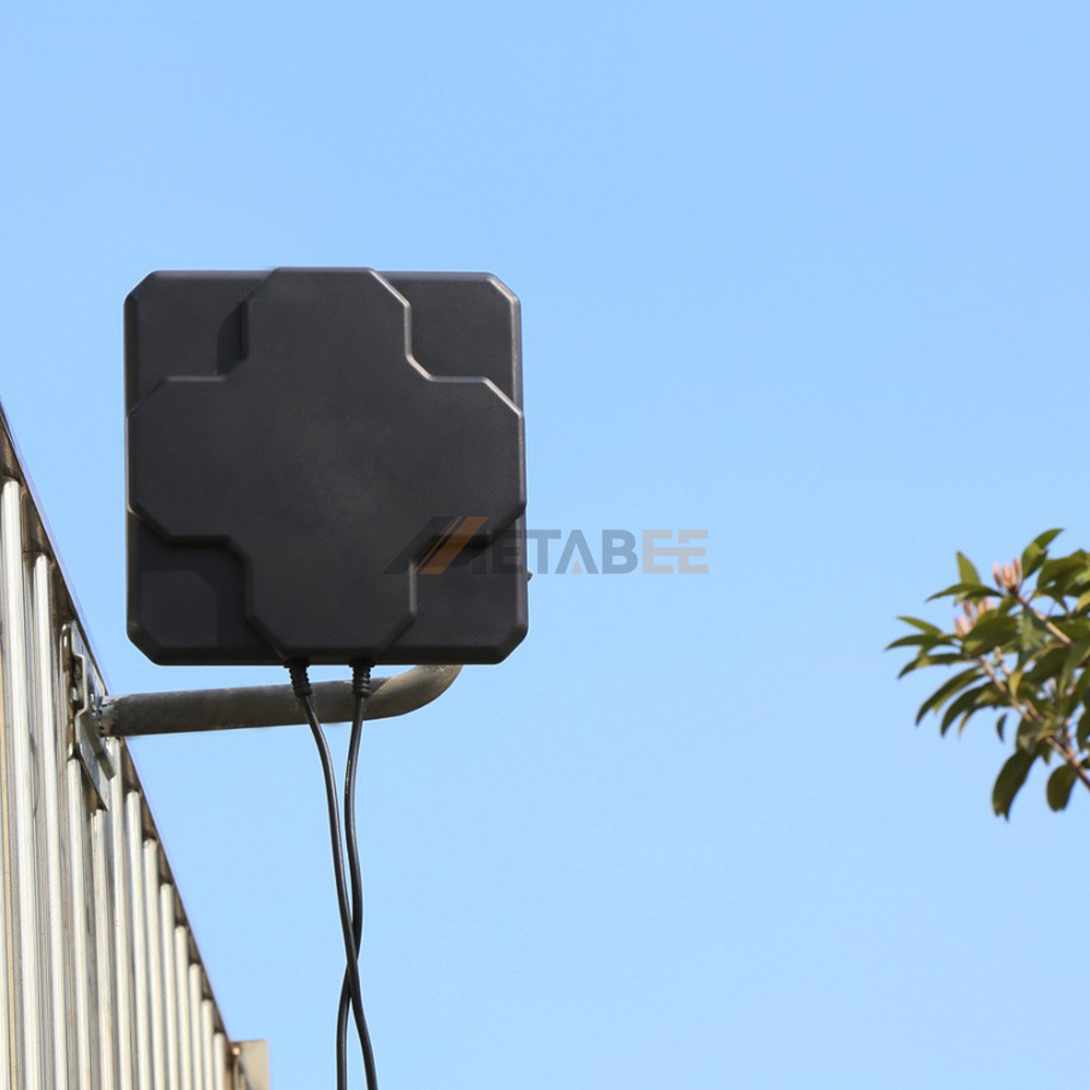 617-6000Mhz Omni Ceiling Communications Mimo Antenna