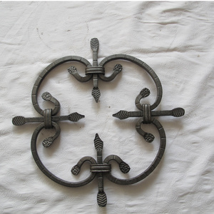 China Manufacturer Decorative Wrought Iron Ornaments