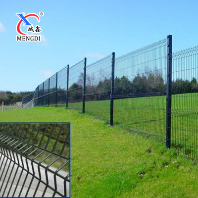 Outdoor Decorative Fence Powder Coated Triangle Bended Fence 3D Curved Welded Wire Mesh Fence For Garden