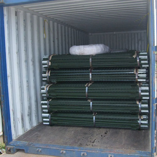 China Factory Green Painted Steel Fence T post Wholesale For Barbed Wire