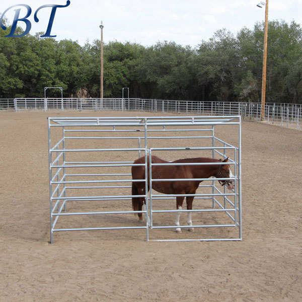 Modern Portable Equestrian European Style Metal Frame Horse Stable Feeder With Roof