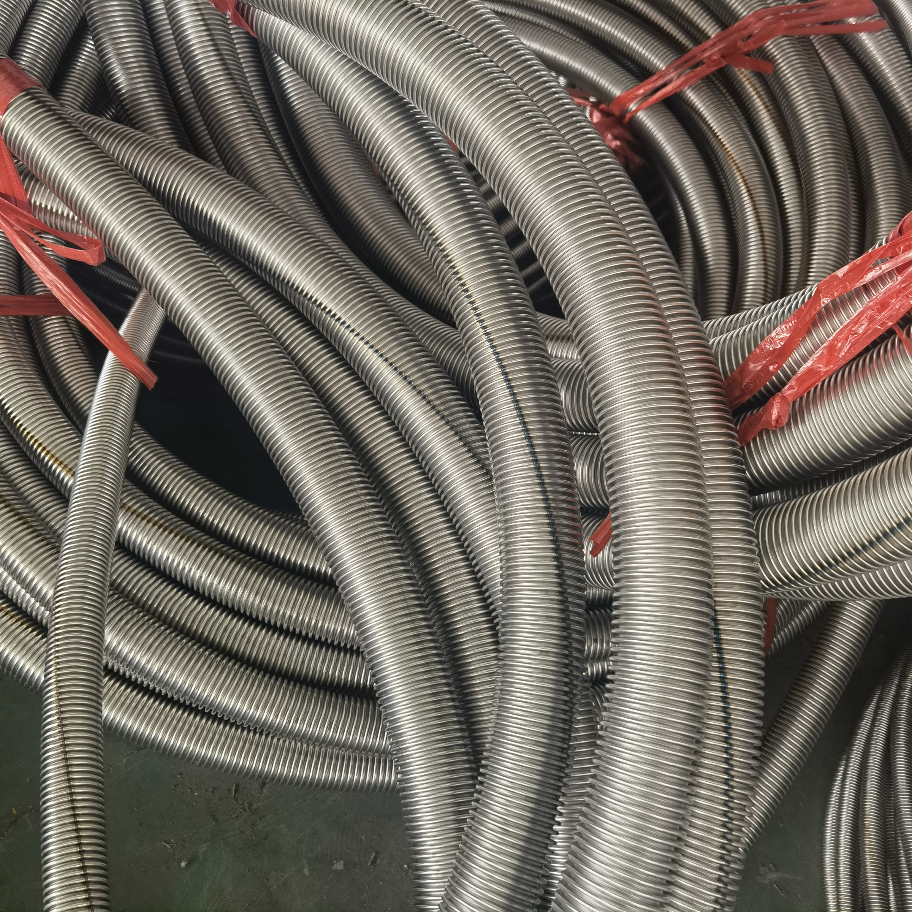 304 or 316L stainless steel flexible metal hose