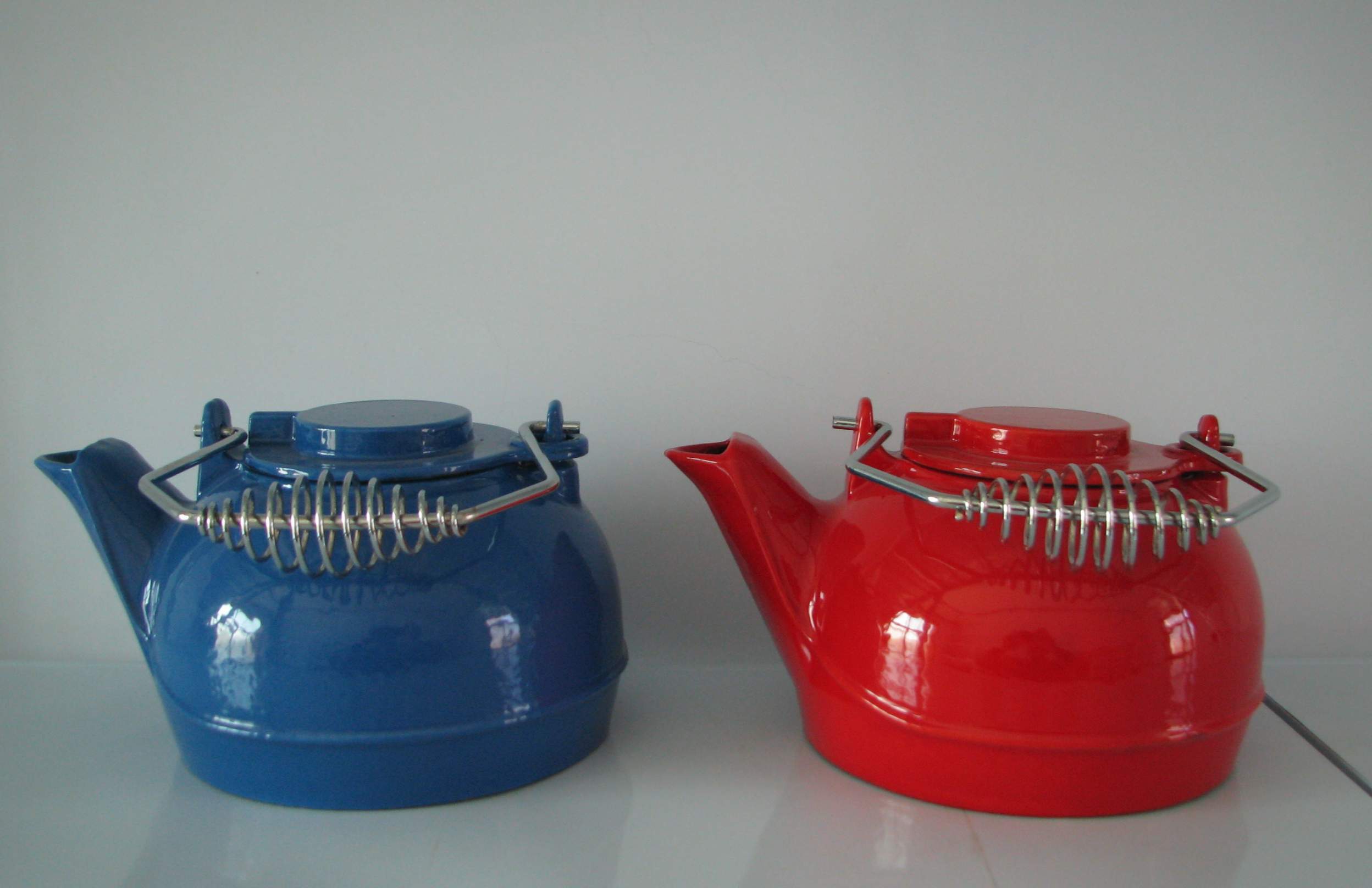 Home Kitchware 3 L Cast Iron Red/Blue/Black Enamel Water Kettle/ Steamer