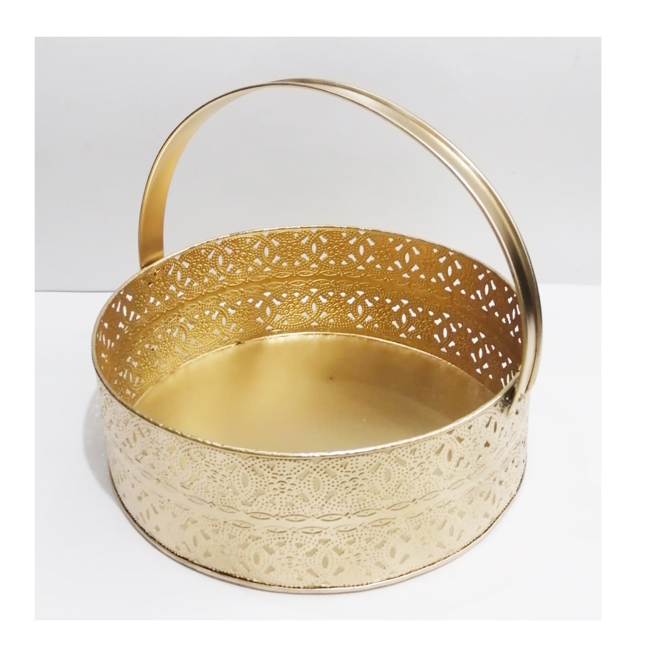 Metal High Quality Designer Indian Handmade Perforated Cheap Price New Look Fruit Basket Iron Gold Plated Designer Fruit Basket