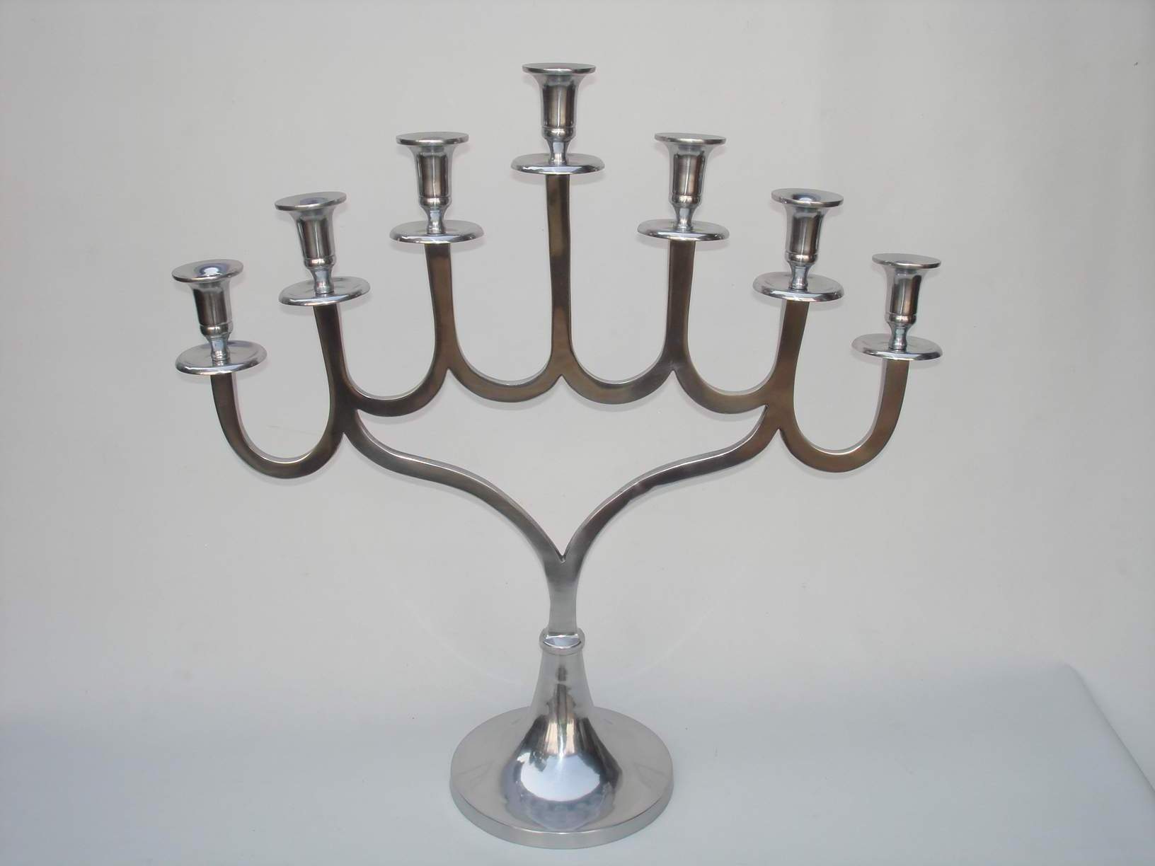 Aluminum Nickel Plated 2 Flame Menorah Candle Holder Stand Jewish Premium Hot Sale Classic Look Candle Holder Pillar