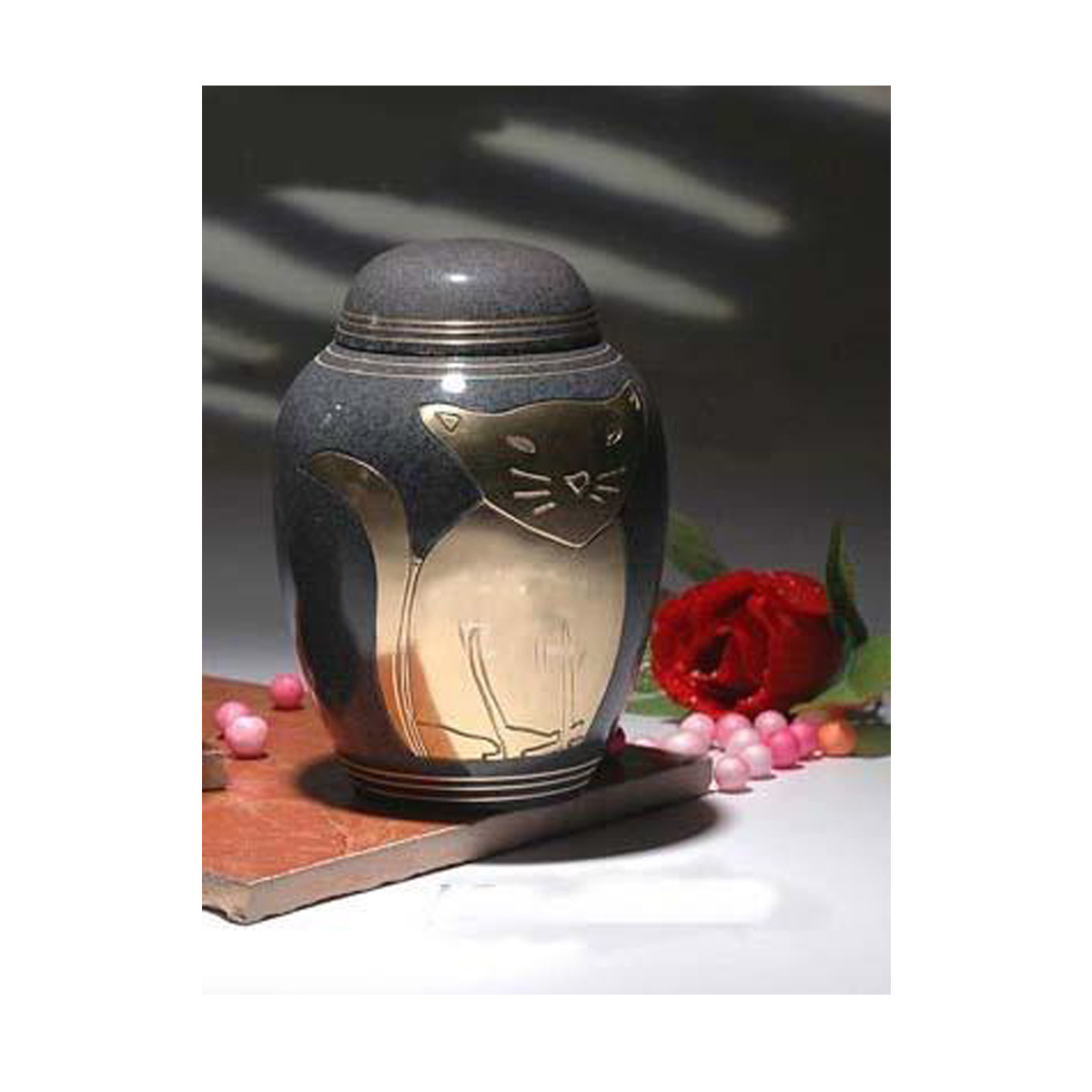 Cat Engraved Shiny black urn Metal Fancy Royal Luxuries Design and Pattern Cremation Urns for Human and Pet Ashes Japanese Urns