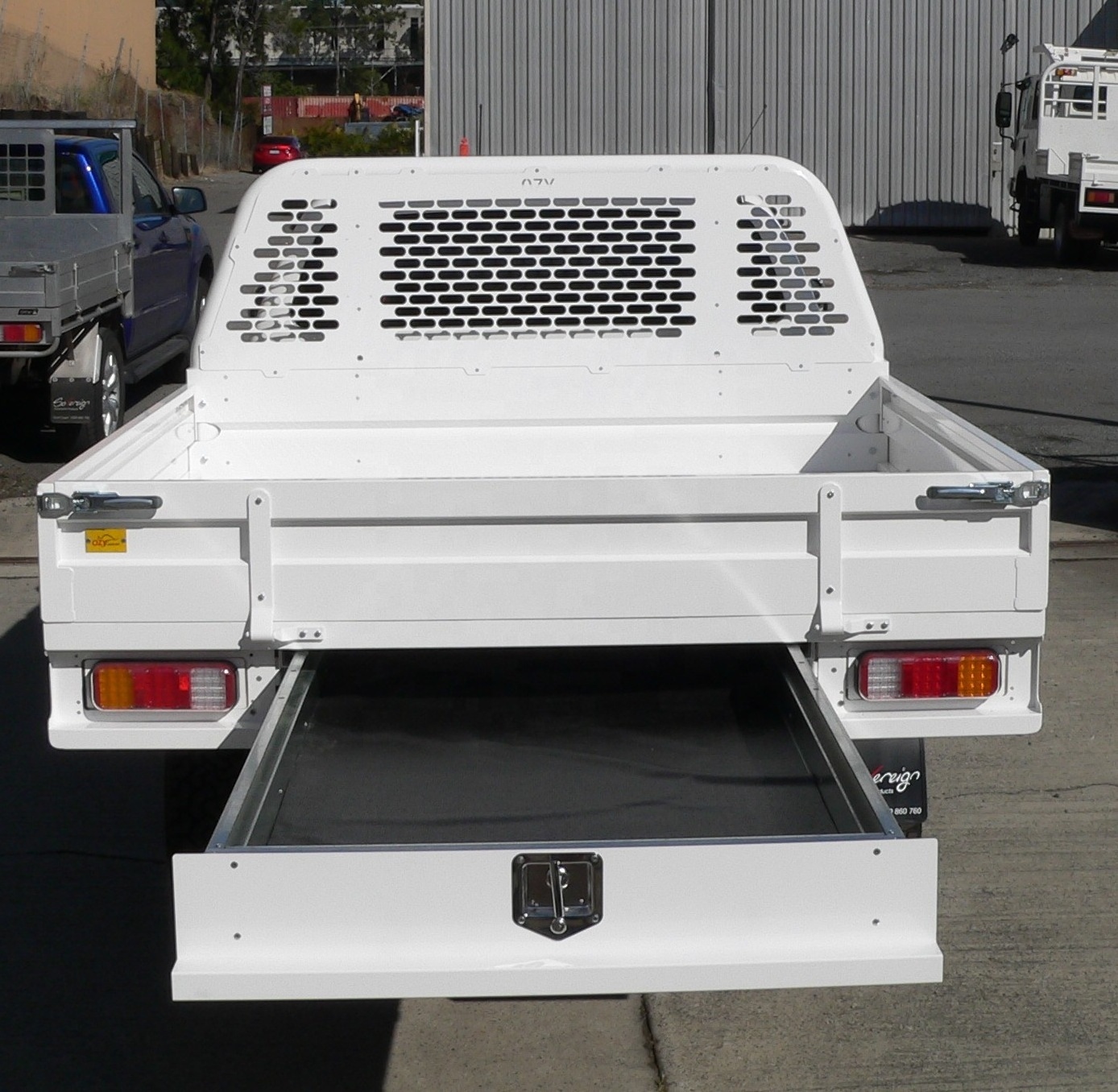 custom flat alloy and checker plate board ute tray aluminum and canopy for Hilux/Ford ranger/BT50