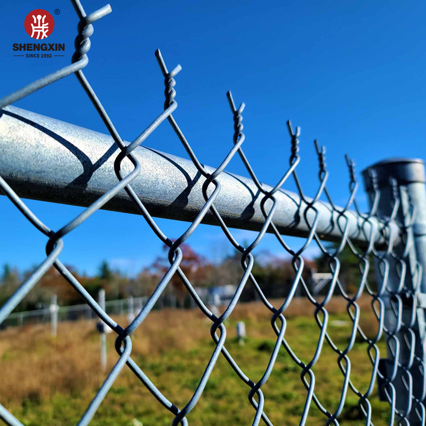 Customized 4Mm Wire 60*60 Diamond Mesh Hot Dip Galvanized Chain Link Iron Wire Mesh Fence 50Ft Rolls For Sports Ground