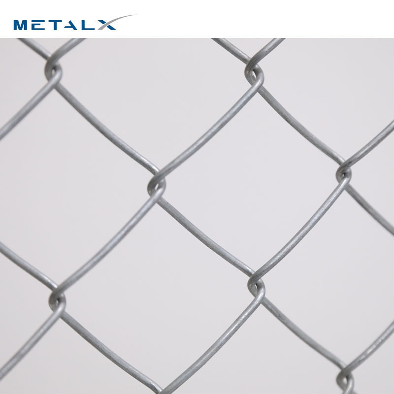 Wholesale cheap new design garden 8ft stainless steel mini mesh chain link fence with barbed wire extension arms