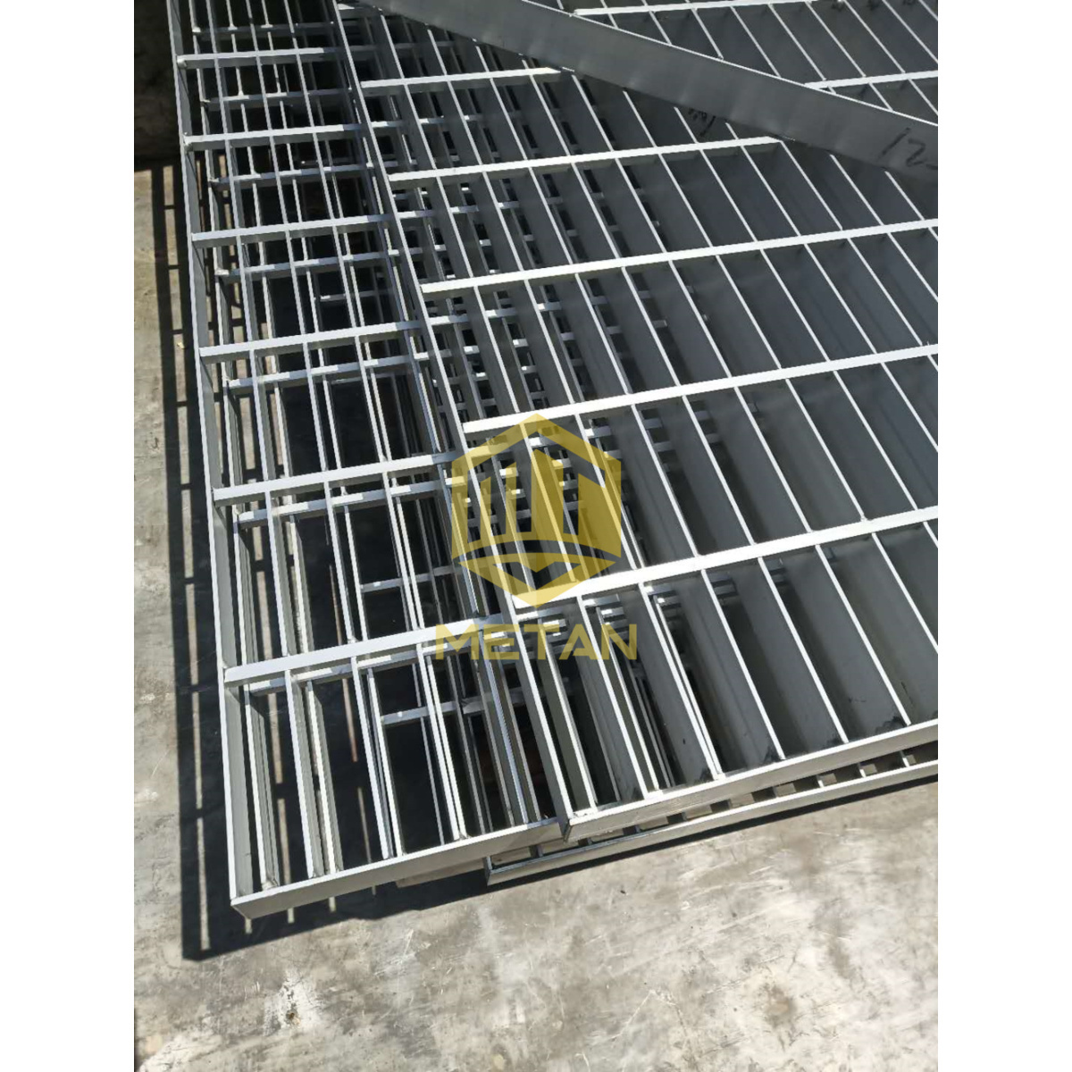 Hot Dipped aluminum  Steel Grating/Heavy Duty Metal Grid/Various Specification Grating Panels