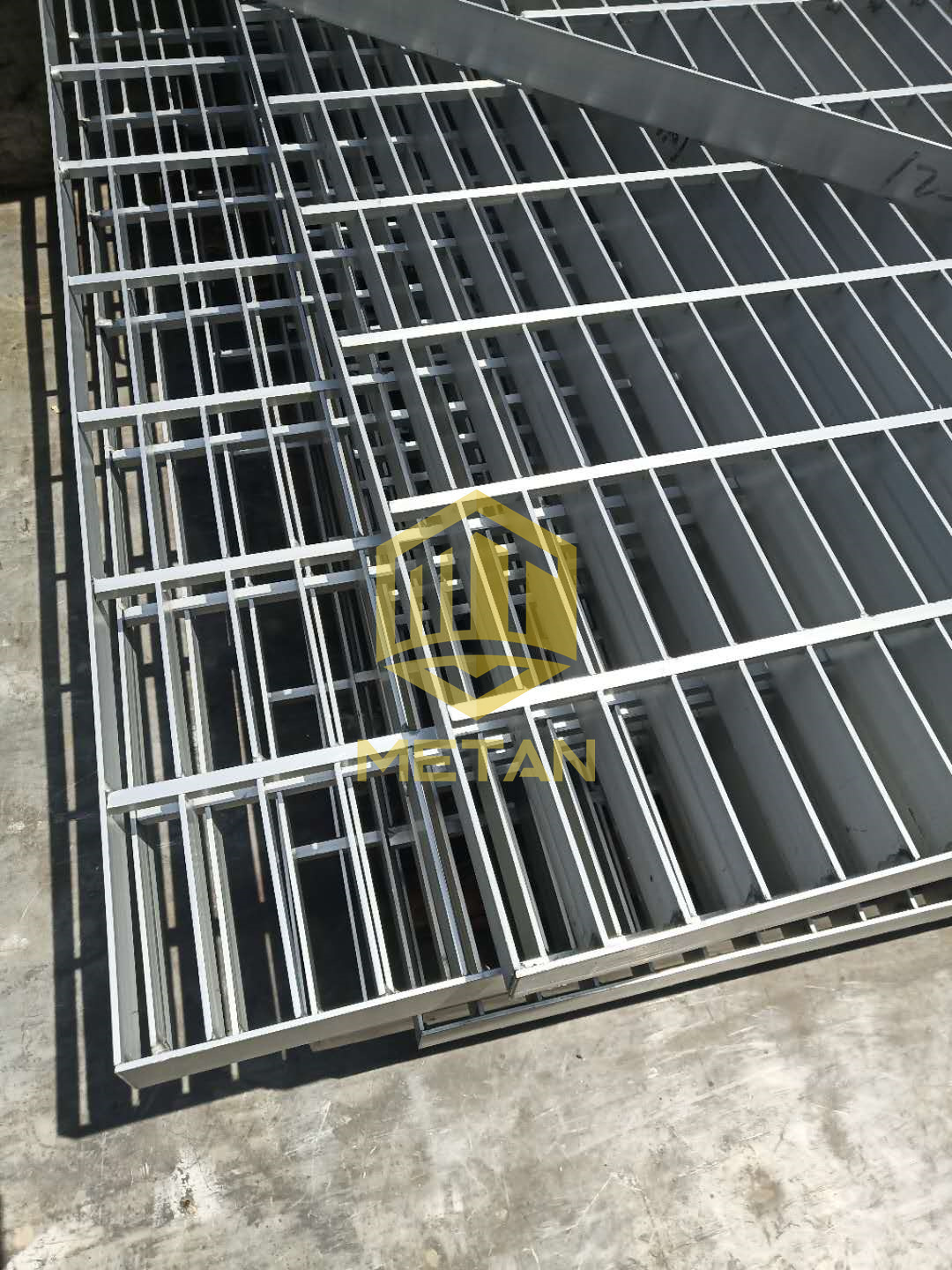 Hot Dipped aluminum  Steel Grating/Heavy Duty Metal Grid/Various Specification Grating Panels