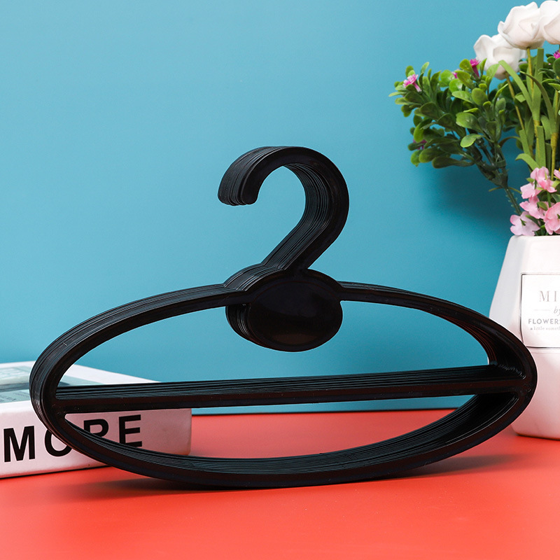 Factory Direct Supermarket Commonly Used Round Towel Hanger Black Plastic Scarf Hanger