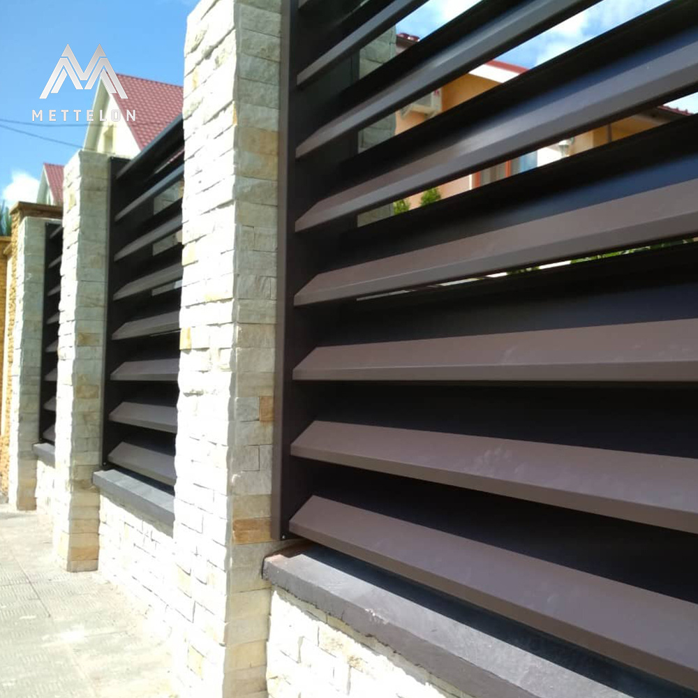 Chinese Crafted Outdoor Garden Wall Decor Metal Privacy Fence Designs in House Black horizontal railing Aluminum Fence.