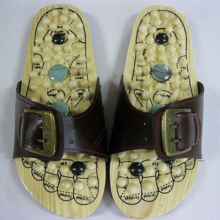 Wooden sandal massager acupressure shoes acupuncture massage slippers