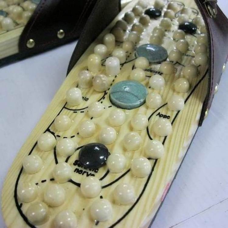 Wooden sandal massager acupressure shoes acupuncture massage slippers