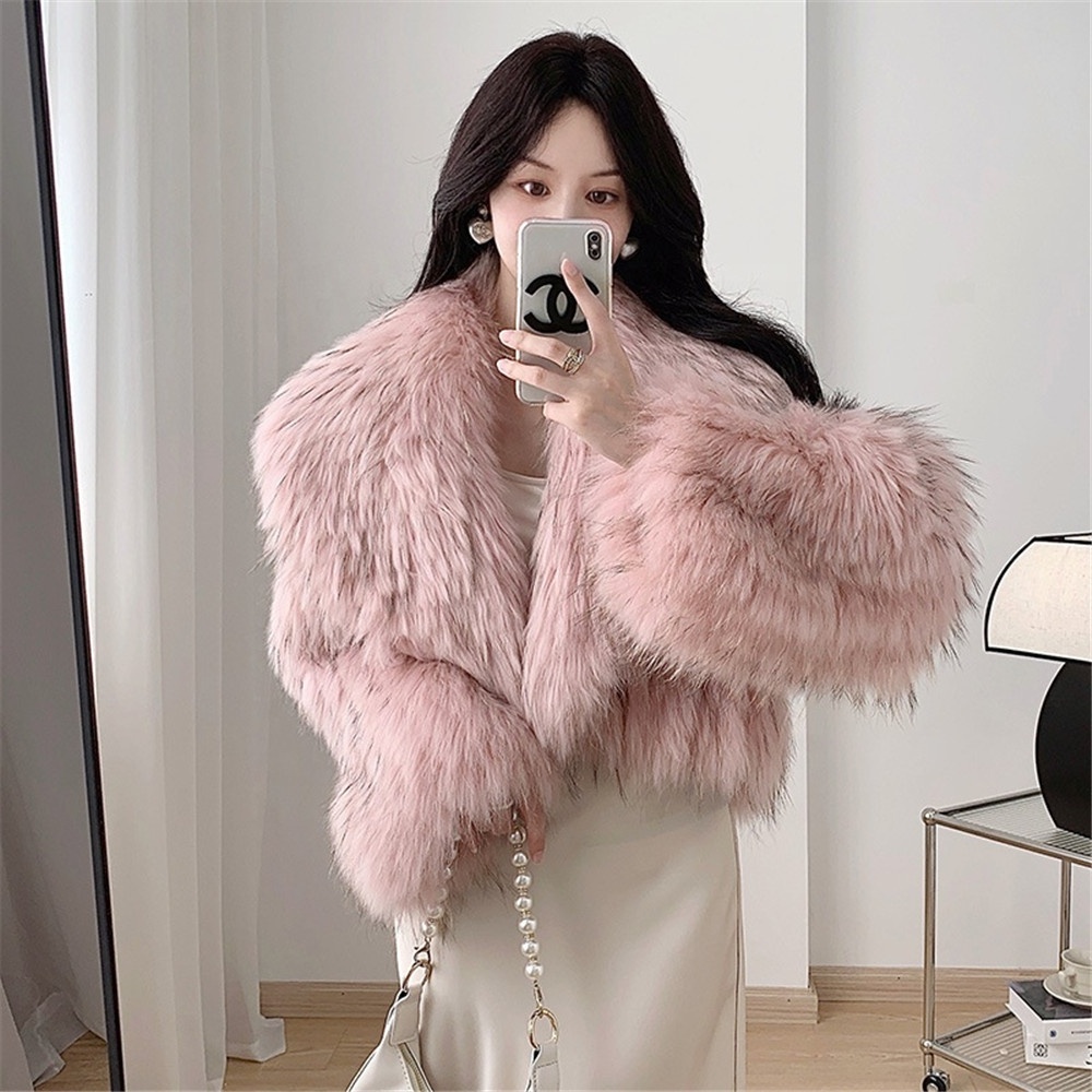 Wholesale Luxury Apparel High End Warm Women Short Fur Jacket Plush Knitted Real Raccoon Fur Coat With Big Collar