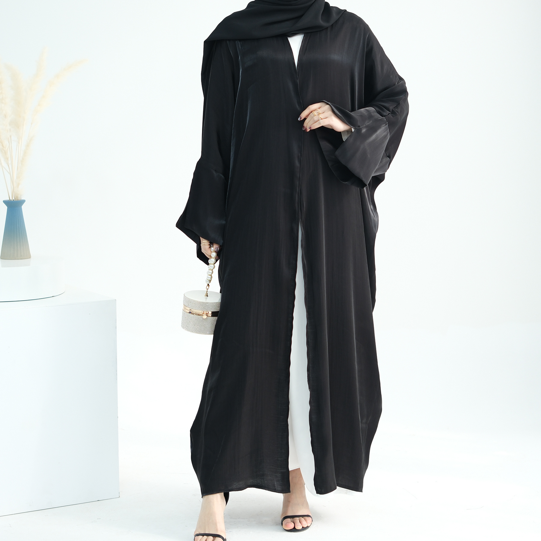 Wholesale EID Solid Color Dubai Elegant Modest Abaya Women Muslim Dress Shiny Polyester Cardigan Open Abaya