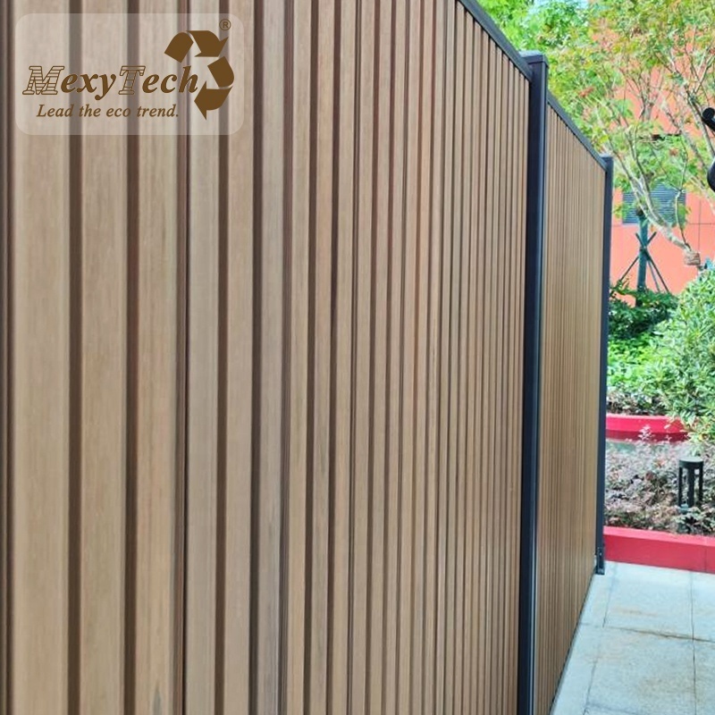 Composite wooden wpc yard slat fencing wood plastic privacy villa screen fence panel