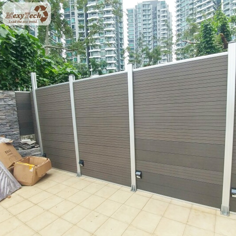 Foshan Protection Privacy Fence Wholesale Aluminum Post Wood Black Metal Elegant Small Garden Fence 1 Set Aluminum Gate 10 Years