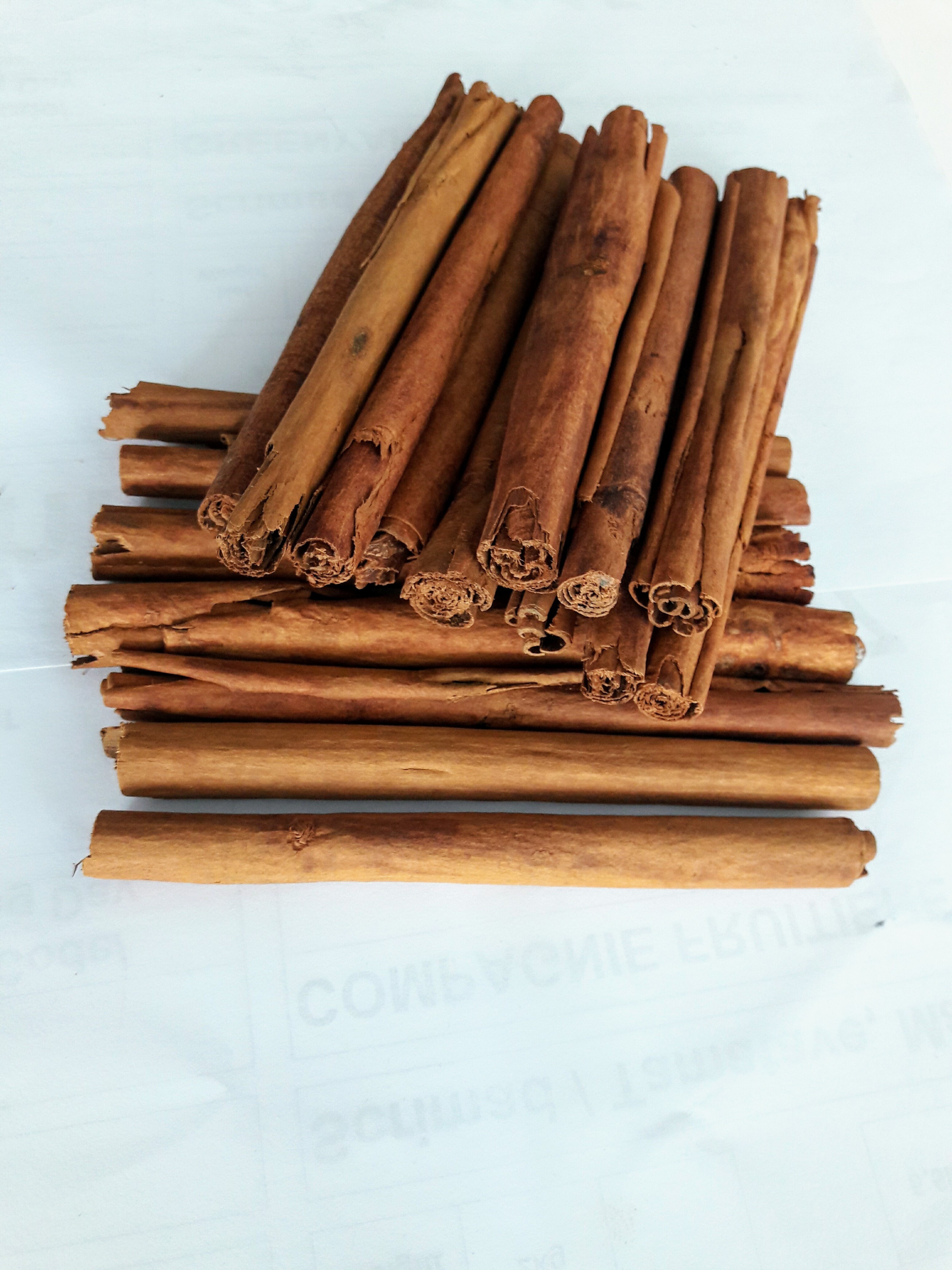 High Quality Wholesale Supplier Trade Price Edible Cassia Bulk Import Real Dry Tube Cinnamon Sticks