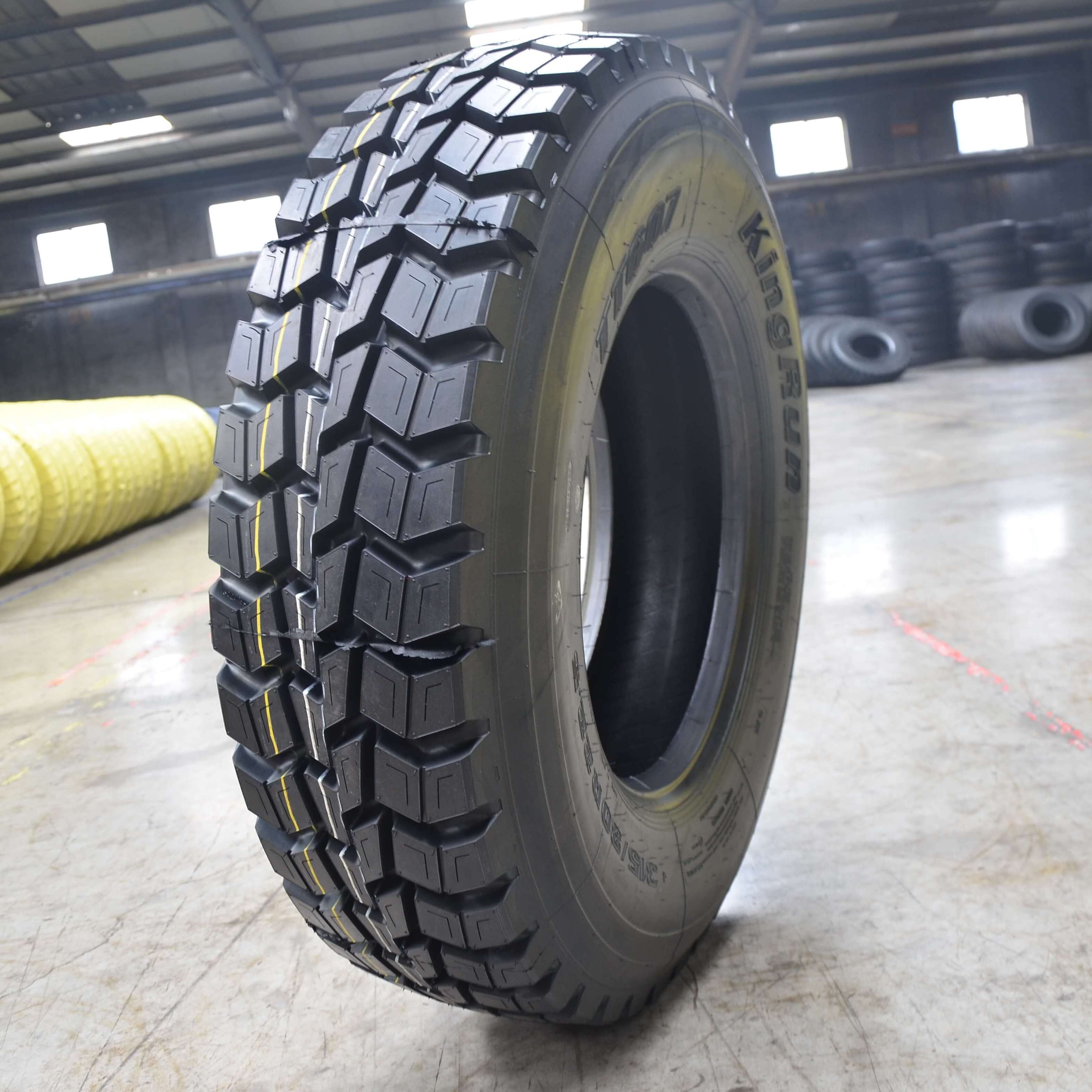 Super cargo vikrant truck tire weight kg