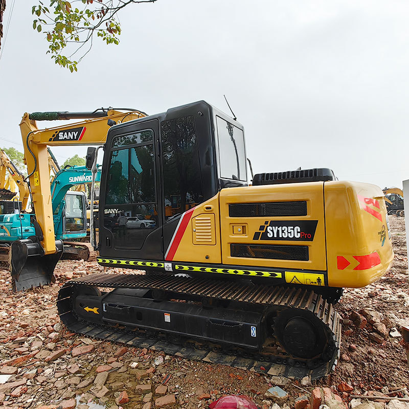 Second hand sany135 excavator affordable efficient energy-saving and suitable for crushing used 13 ton excavator