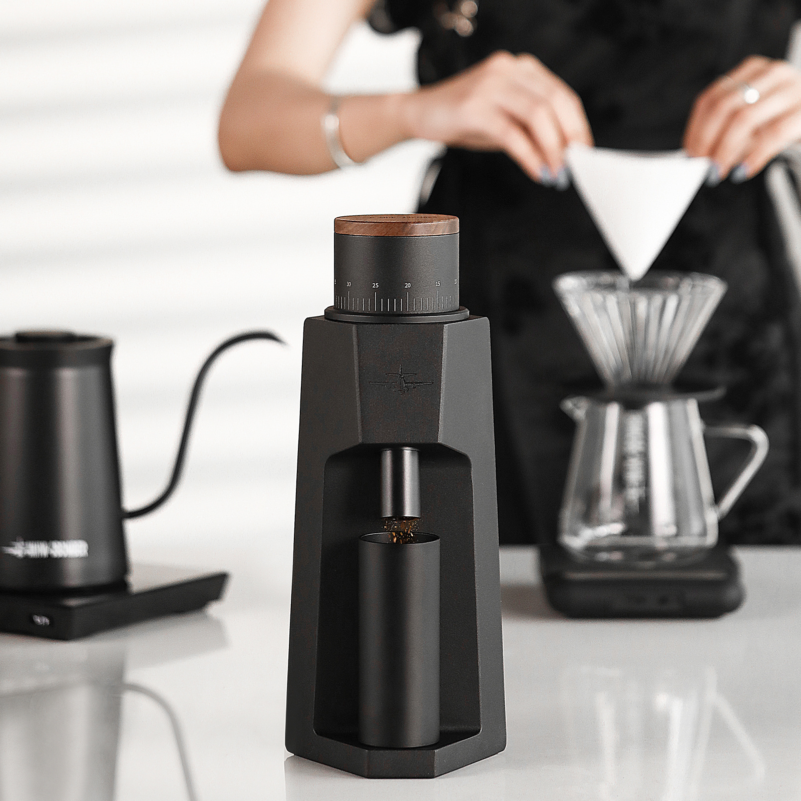 Hot Sale Professional Electric coffee grinder  Burr Grinders Stainless Steel Adjustable coffee Sniper Electric Bean Grinder