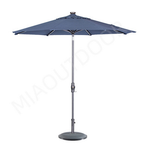 2019 New design custom Twist Tilt solar patio parasol aluminum led beach outdoor garden sun crank umbrella