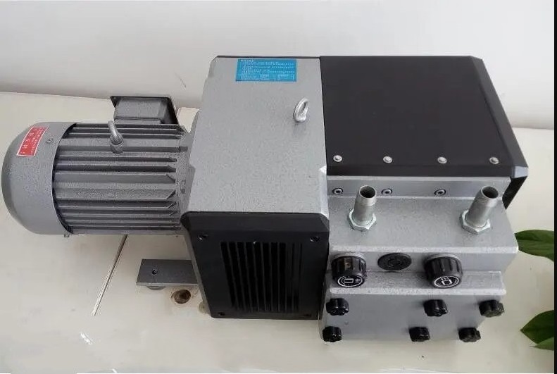 ZBW-100E self-lubricating rotary vane vacuum pump 5.5KW rotary vane vacuum pump