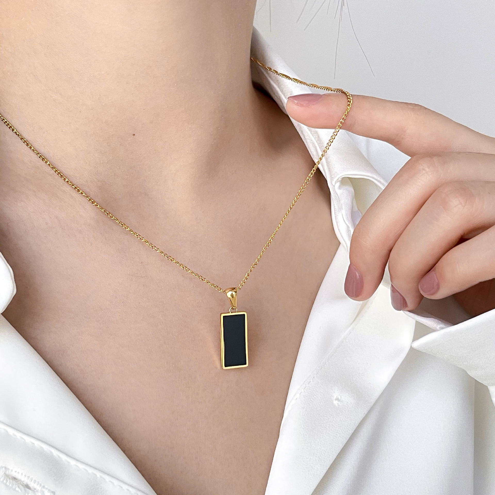 MICCI Wholesale Custom High Quality 18K Gold Plated Jewelry Stainless Steel Black Enamel Acrylic Square Charm Pendant Necklace