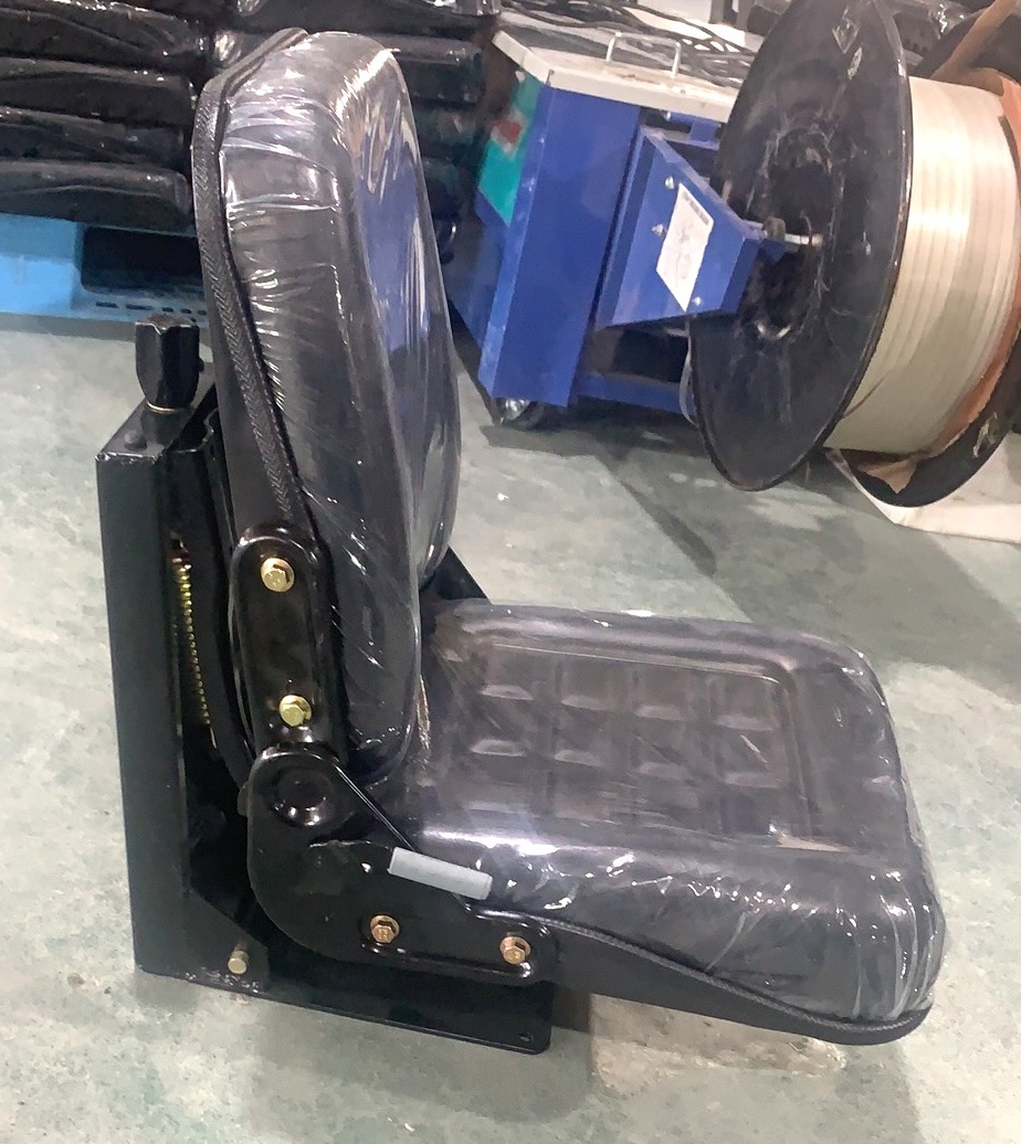 Comfortable Engineering Vehicles Machinery Driver Seat with Weight Suspension for Forklift