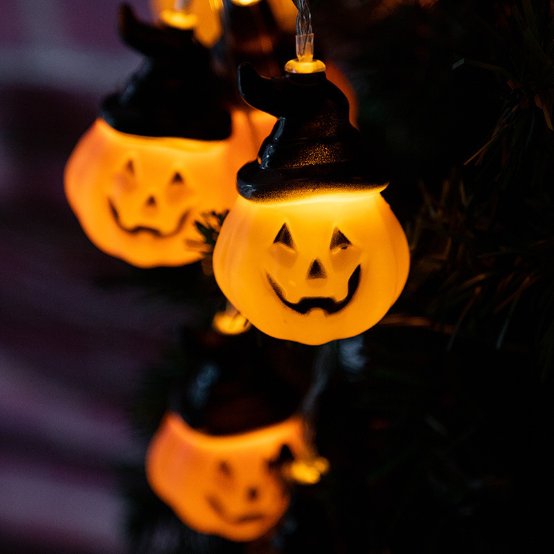 2022 Outdoor Hanging Led Halloween Decoration Smiling Face Pumpkin Wizard Hat Skull Head Night String Lamp Holiday Lighting