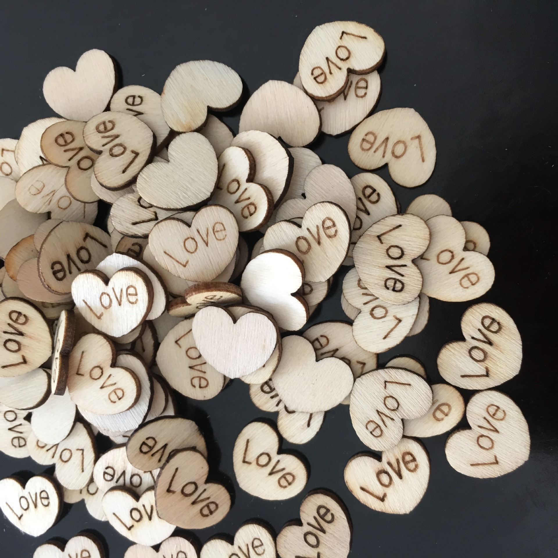 Wedding Decoration Rustic Wooden Pattern Love Hearts Shaped Wood Slices Crafts for Wedding Table Scatter Decoration