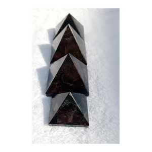 Hot Sale Natural Gemstone Garnet Pyramid Crystal Pyramid Natural Stone at Mineral Stone Bulk Garnet Pyramid