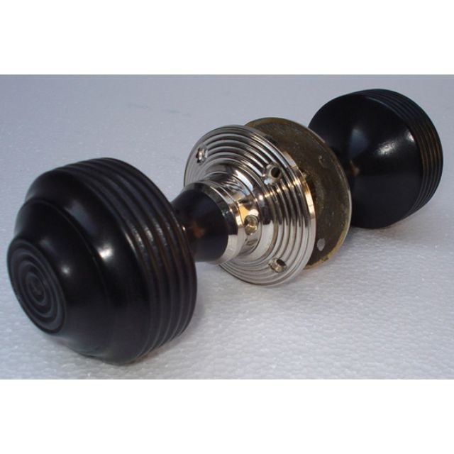 High Quality Luxury Living Room Bedroom Main Door Use Custom Design Knobs Manufacturer and Exporter Custom Metal Knobs Supplier