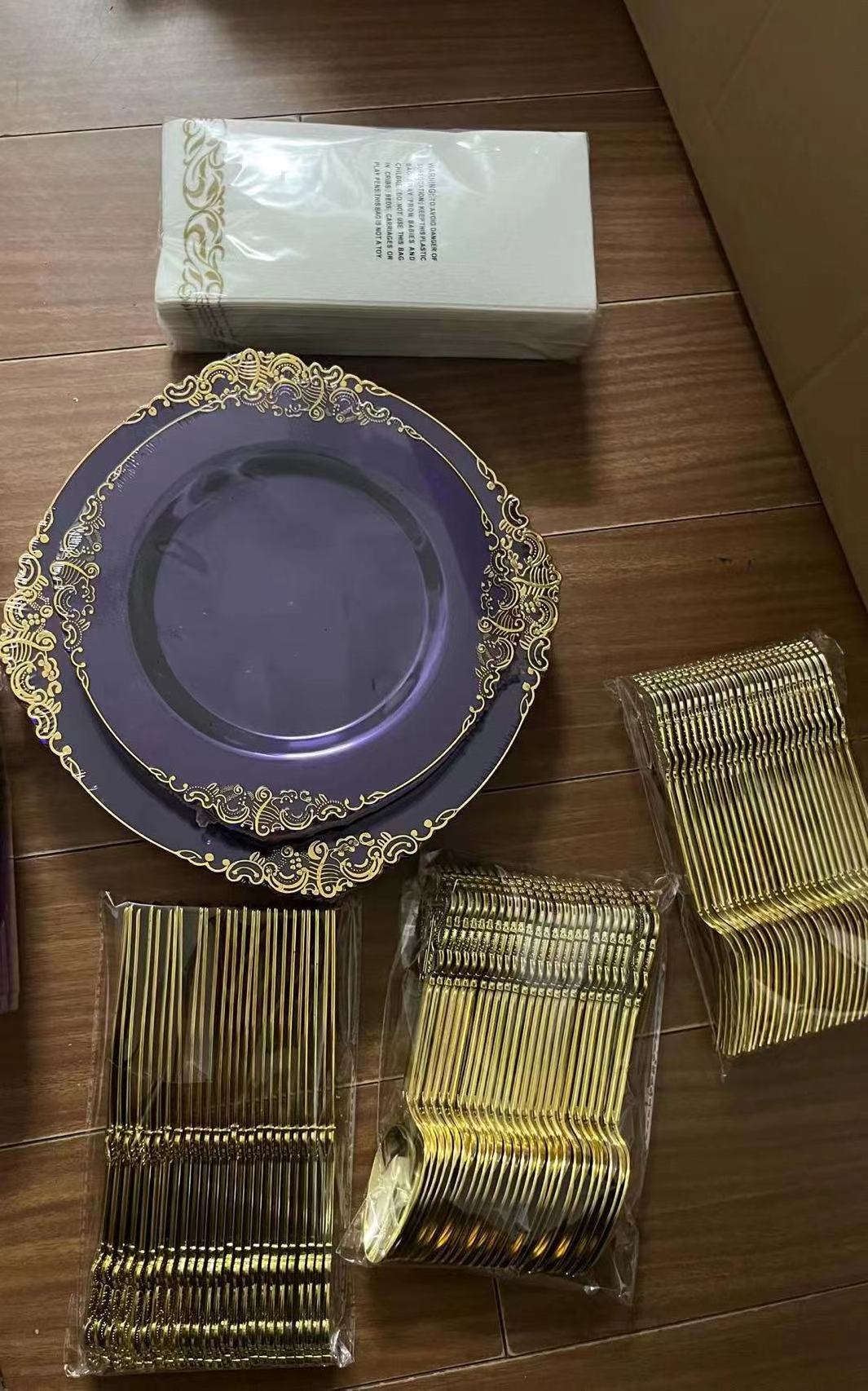 175pcs Disposable food grade plastic acrylic transparent purple wedding charger plates with gold rim